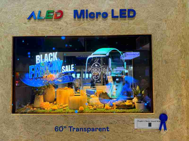 彩霸王60吋高透明度Micro LED显示器获”最佳Micro LED技术应用奖”，，，，将Micro LED面板透明化之设计特性极致发挥，，以可扩展性无缝拼接技术打造，，具备600 nits全画面亮度、、、、大于60%穿透率及超过NTSC 110%的优异广色域表现，，，可依需求灵活应用于各种场域